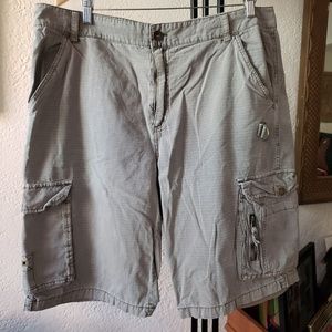 *SOLD ON VINTED* Tribeca Cargo Shorts